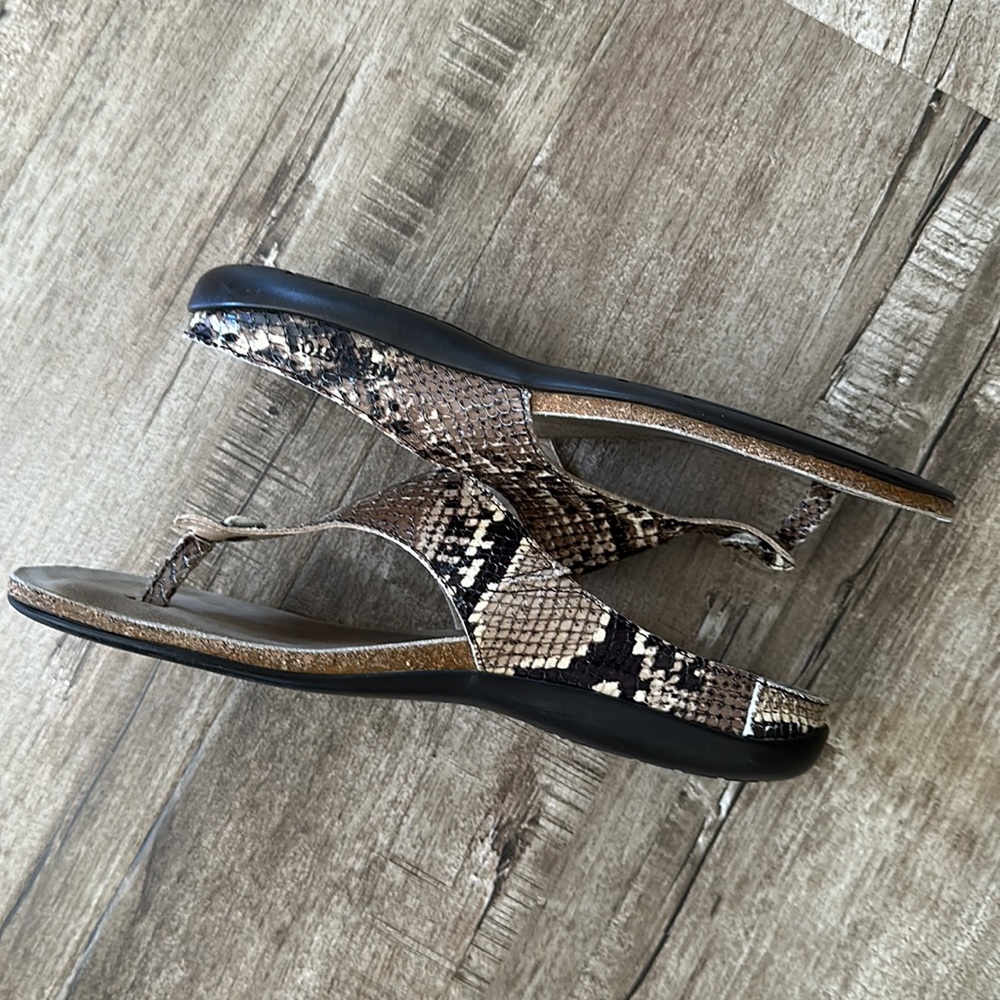 Mephisto Python Snake Thong Sandals 40 - image 6